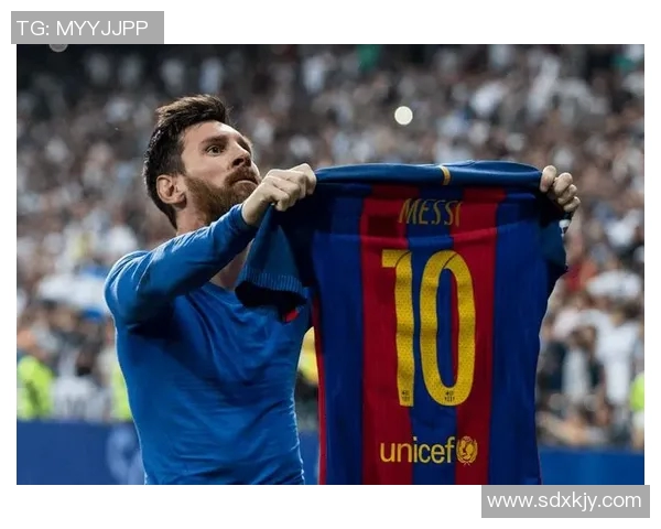 穿32号球衣的足球明星背后的故事与成就揭秘