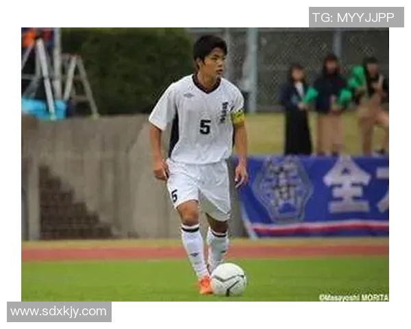 日本帅气男足球明星的魅力与成就全面解析